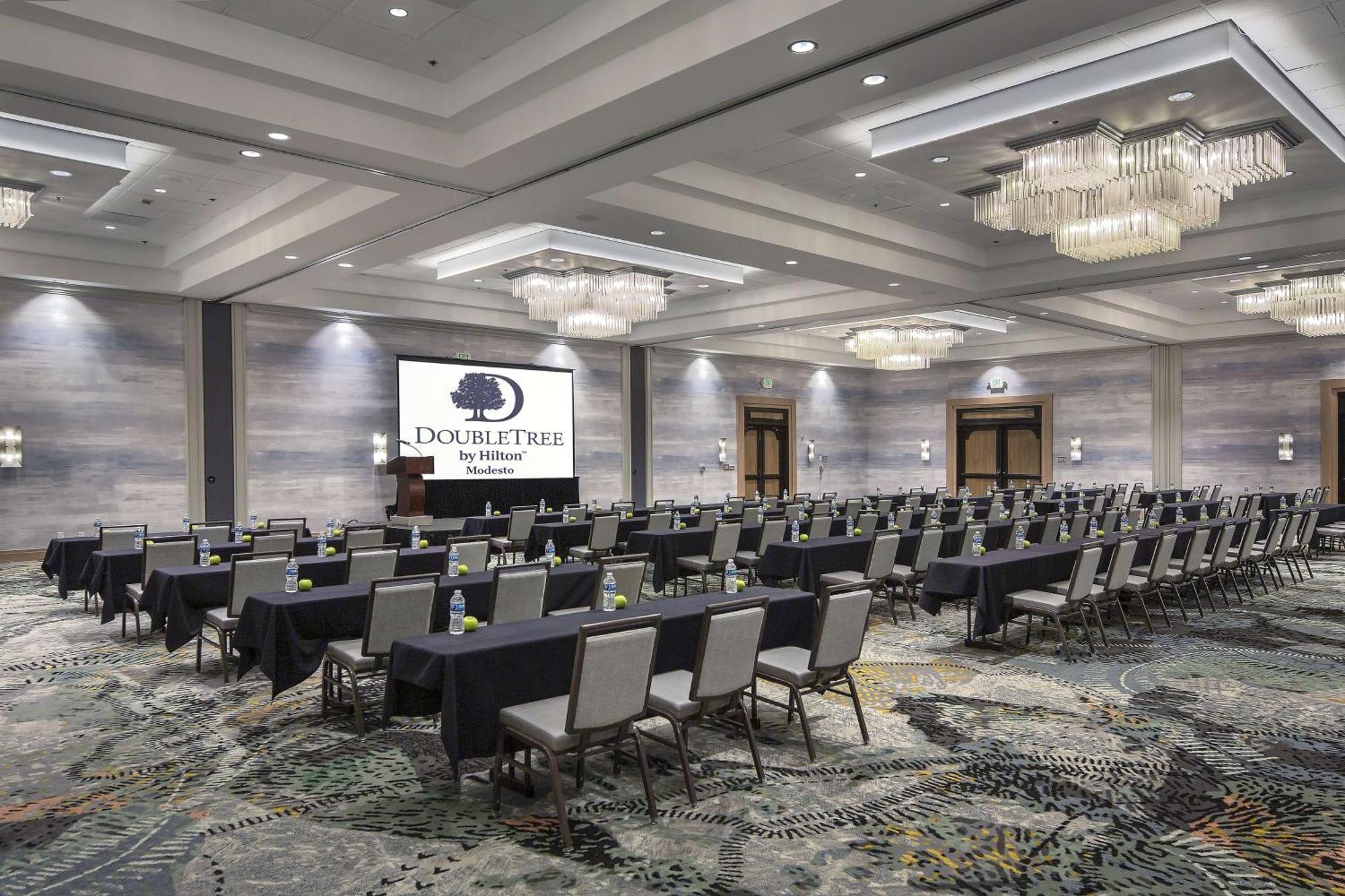 Hotel Doubletree By Hilton Modesto Exterior foto